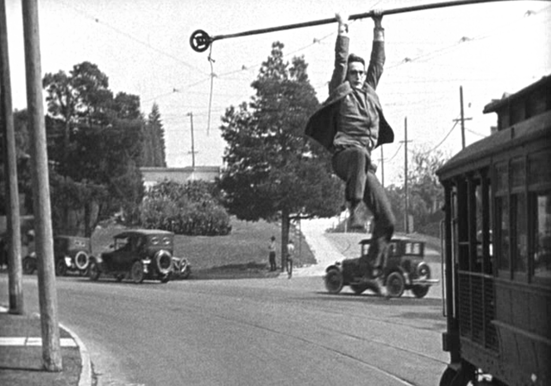 12 Pics From the Silent Film Era That Prove OSHA Didn't Exist Yet